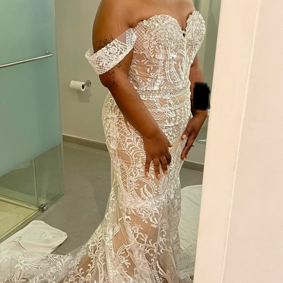 Custom Variety Pack Dresses & Skirts - Elegant Lace Off-Shoulder Wedding Dress